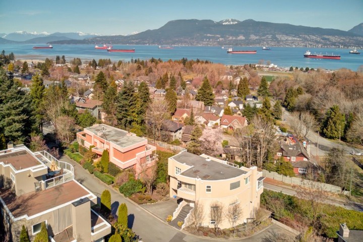 Photo 1 at 4322 West Point Place, Point Grey, Vancouver West