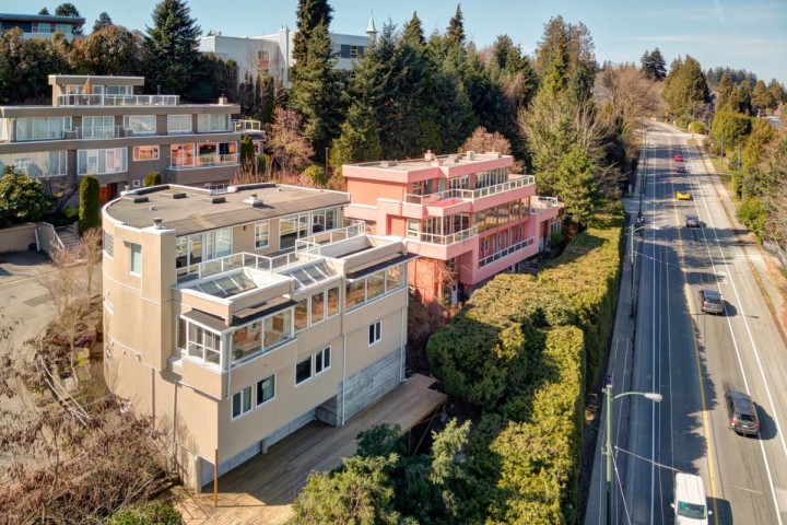 Photo 5 at 4322 West Point Place, Point Grey, Vancouver West