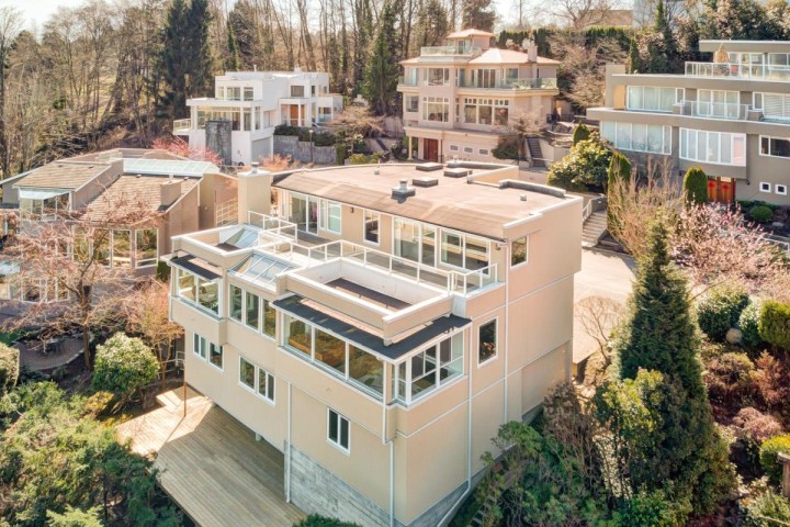 Photo 4 at 4322 West Point Place, Point Grey, Vancouver West