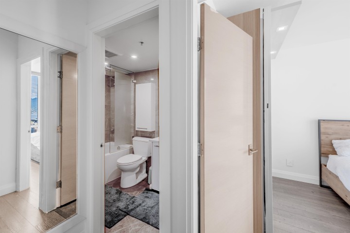 Photo 10 at 3705 - 928 Beatty Street, Yaletown, Vancouver West