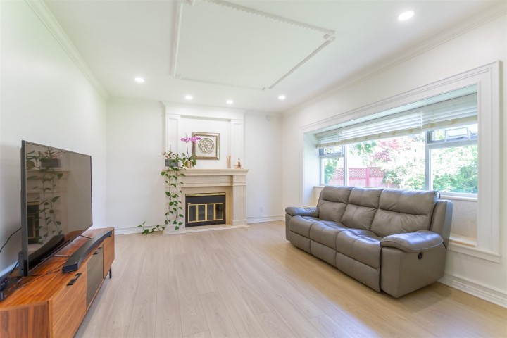 Photo 6 at 1369 W 55th Avenue, South Granville, Vancouver West