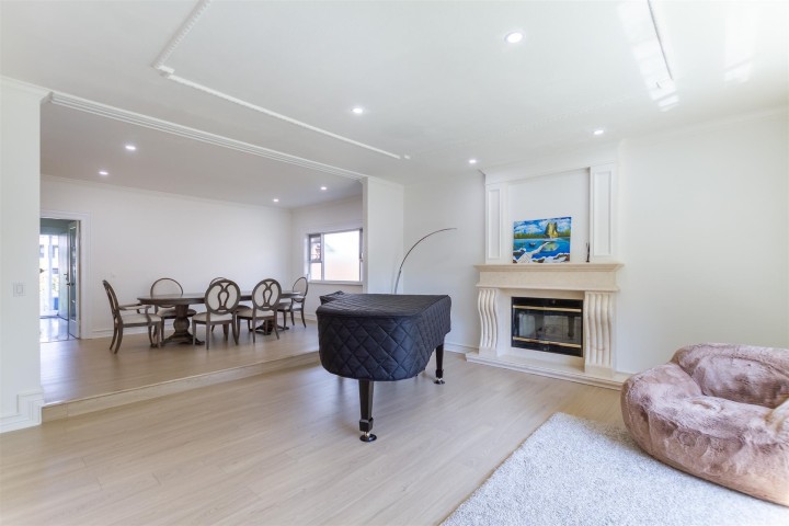 Photo 3 at 1369 W 55th Avenue, South Granville, Vancouver West