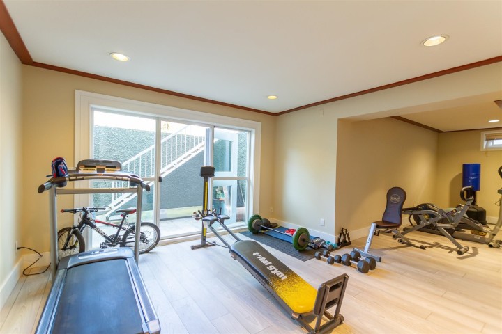 Photo 18 at 1369 W 55th Avenue, South Granville, Vancouver West