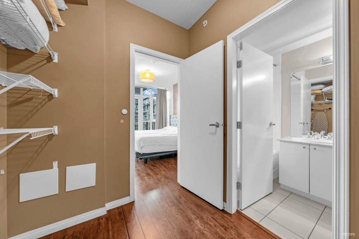 Photo 22 at 409 - 100 E Esplanade Street, Lower Lonsdale, North Vancouver