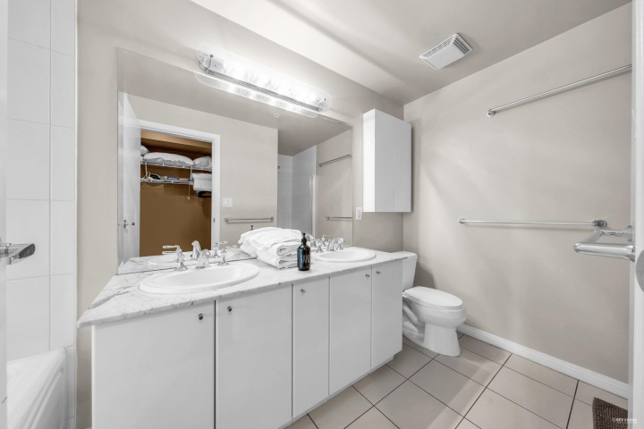 Photo 21 at 409 - 100 E Esplanade Street, Lower Lonsdale, North Vancouver