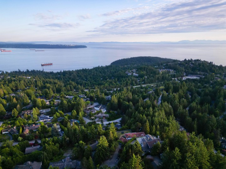 Photo 30 at 4663 Woodridge Place, Cypress Park Estates, West Vancouver