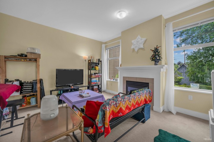 Photo 9 at 307 - 2083 W 33 Avenue, Quilchena, Vancouver West