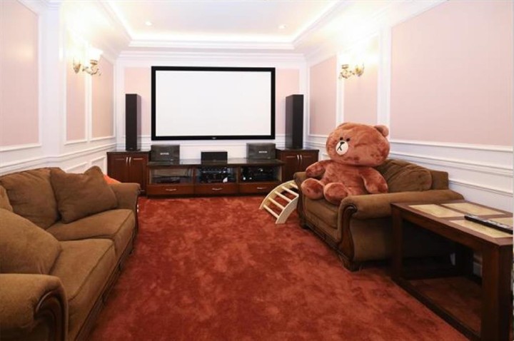 Photo 3 at 875 W 38th Avenue, Cambie, Vancouver West