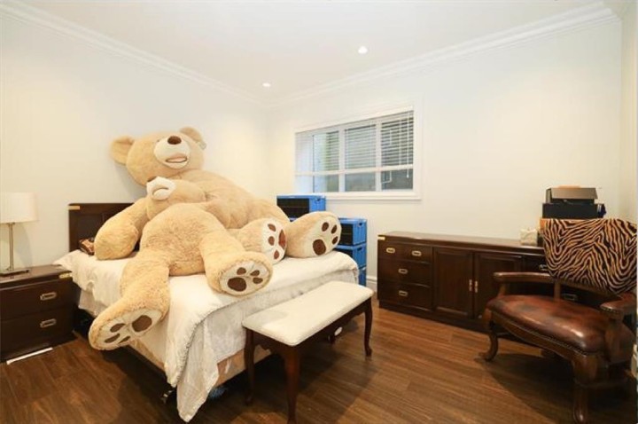 Photo 4 at 875 W 38th Avenue, Cambie, Vancouver West