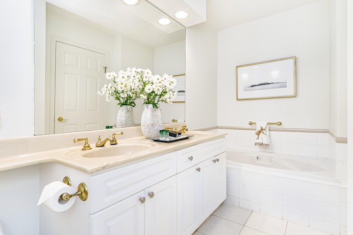 Photo 17 at 213 - 5835 Hampton Place, University VW, Vancouver West