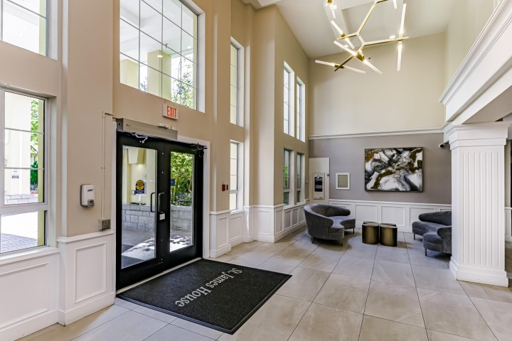 Photo 4 at 213 - 5835 Hampton Place, University VW, Vancouver West