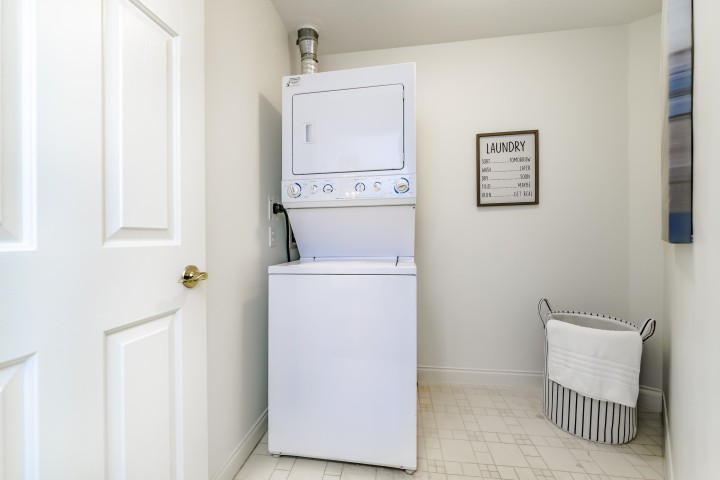 Photo 21 at 213 - 5835 Hampton Place, University VW, Vancouver West