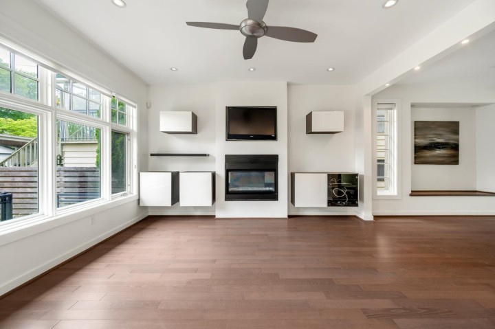 Photo 10 at 3772 W 19th Avenue, Dunbar, Vancouver West