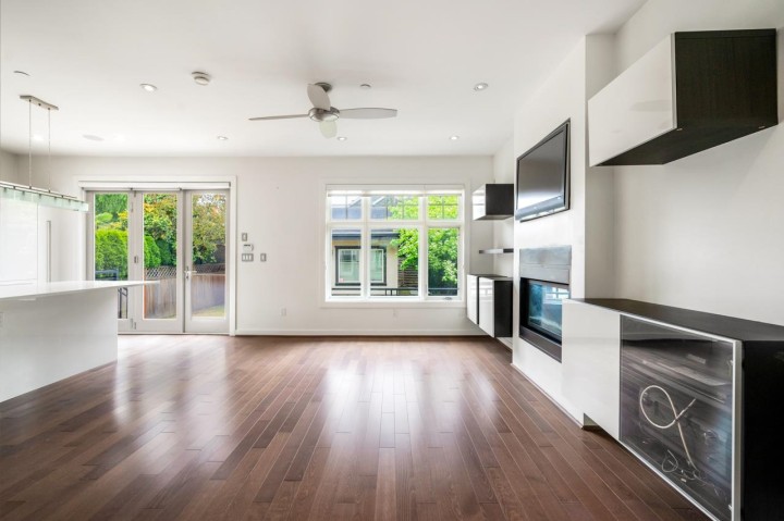 Photo 8 at 3772 W 19th Avenue, Dunbar, Vancouver West