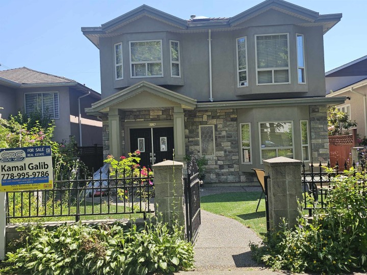 Photo 2 at 6128 St. Catherines Street, Fraser VE, Vancouver East