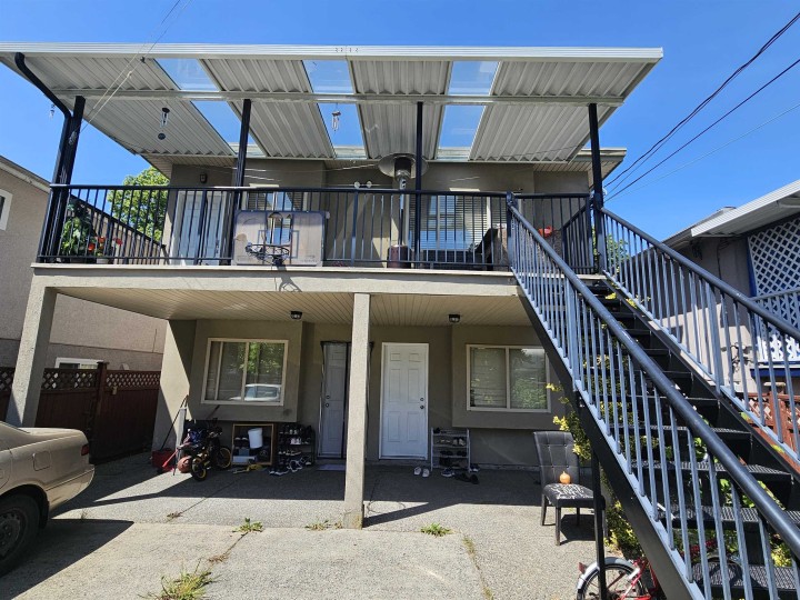 Photo 4 at 6128 St. Catherines Street, Fraser VE, Vancouver East