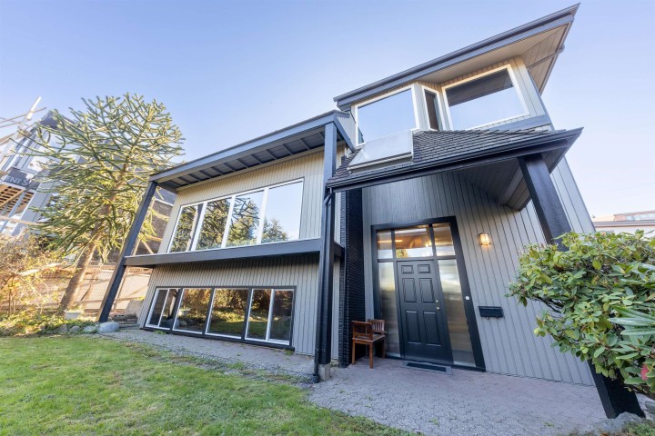 Photo 2 at 4393 Puget Drive, Arbutus, Vancouver West