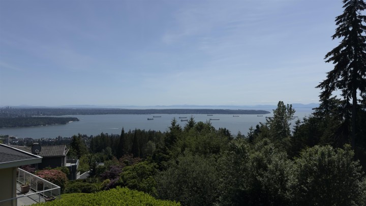 Photo 1 at 1474 Bramwell Road, Chartwell, West Vancouver