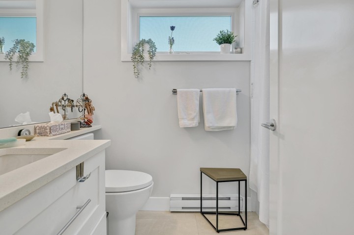 Photo 27 at 4218 W 10th Avenue, Point Grey, Vancouver West