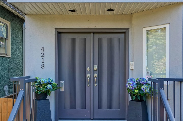 Photo 4 at 4218 W 10th Avenue, Point Grey, Vancouver West