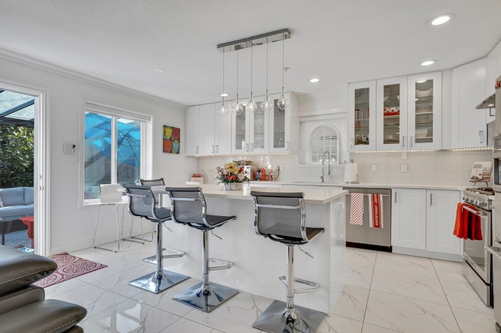 Photo 8 at 4218 W 10th Avenue, Point Grey, Vancouver West