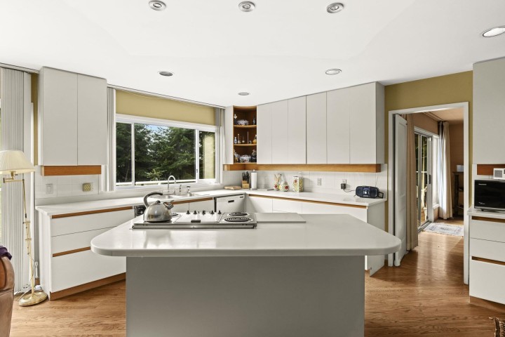 Photo 12 at 860 Fairmile Road, British Properties, West Vancouver