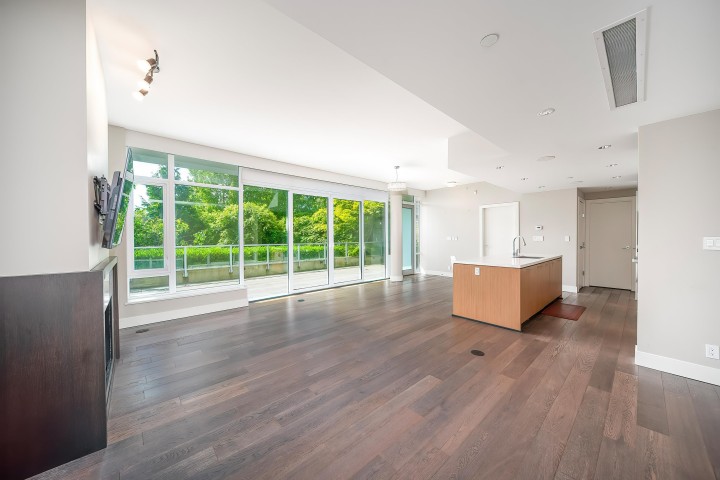 Photo 12 at 102 - 908 Keith Road, Park Royal, West Vancouver