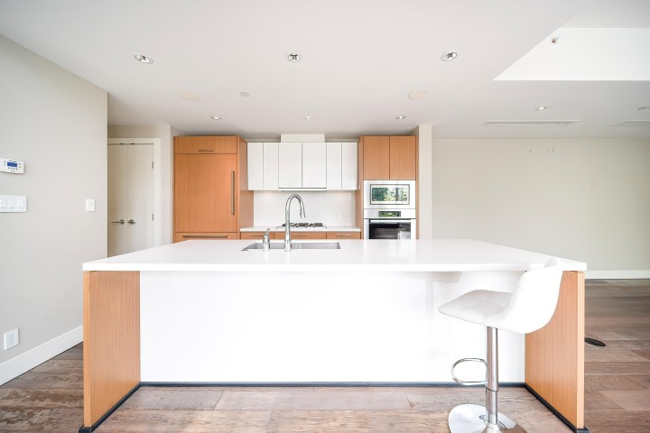 Photo 7 at 102 - 908 Keith Road, Park Royal, West Vancouver