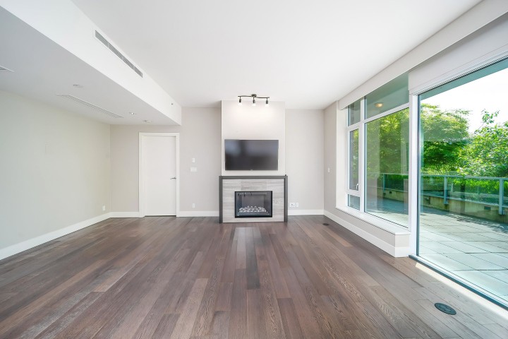 Photo 15 at 102 - 908 Keith Road, Park Royal, West Vancouver