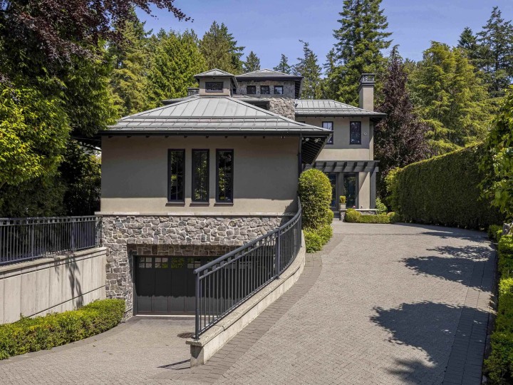 Photo 2 at 6448 Macdonald Street, Kerrisdale, Vancouver West