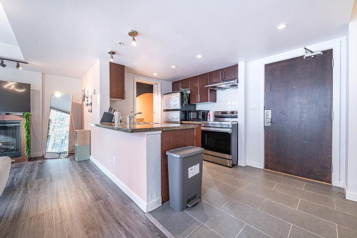 Photo 6 at 607 - 618 Abbott Street, Downtown VW, Vancouver West