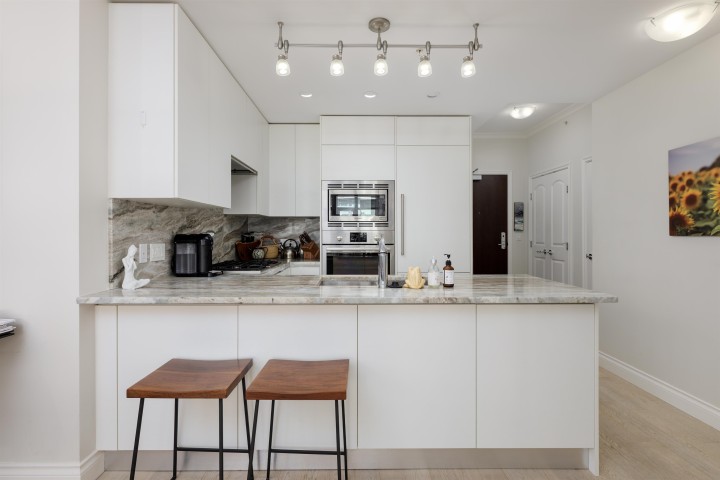 Photo 6 at 708 - 185 Victory Ship Way, Lower Lonsdale, North Vancouver