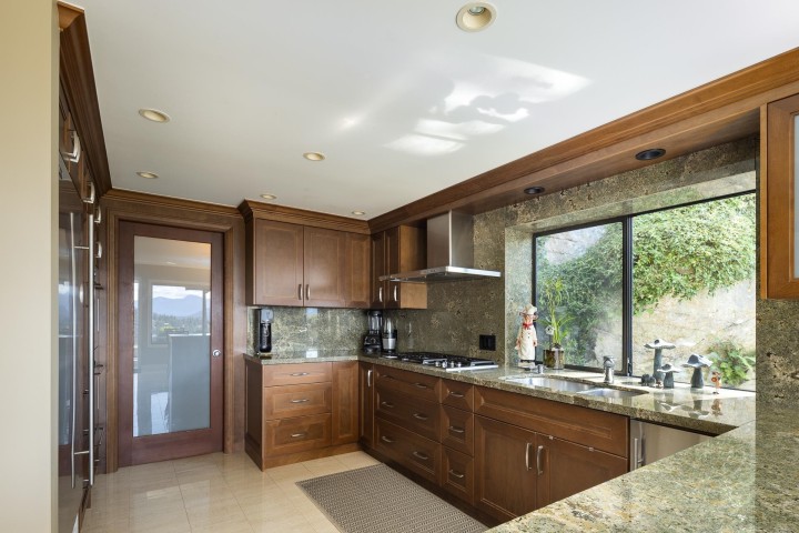 Photo 9 at 5267 Aspen Drive, Upper Caulfeild, West Vancouver