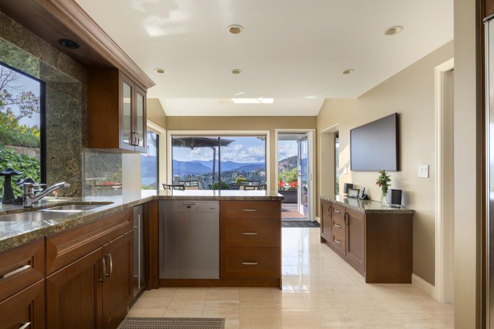 Photo 11 at 5267 Aspen Drive, Upper Caulfeild, West Vancouver