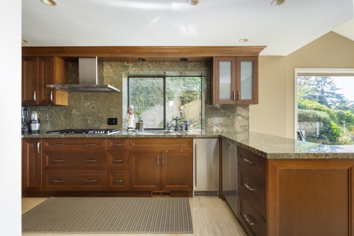 Photo 8 at 5267 Aspen Drive, Upper Caulfeild, West Vancouver