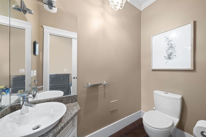 Photo 12 at 2575 W 7th Avenue, Kitsilano, Vancouver West