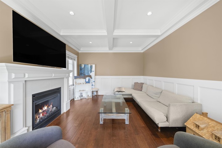 Photo 3 at 2575 W 7th Avenue, Kitsilano, Vancouver West