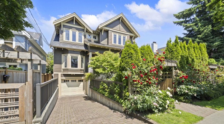 Photo 1 at 2575 W 7th Avenue, Kitsilano, Vancouver West