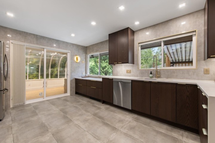 Photo 7 at 4491 Primrose Lane, Canyon Heights NV, North Vancouver