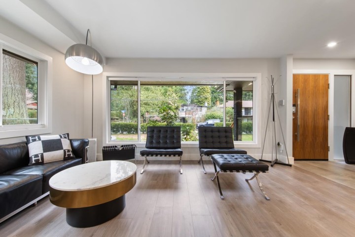 Photo 3 at 4491 Primrose Lane, Canyon Heights NV, North Vancouver