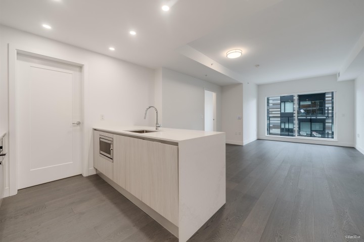 Photo 3 at 305 - 488 W 58th Avenue, South Cambie, Vancouver West