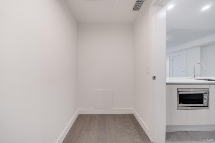 Photo 4 at 305 - 488 W 58th Avenue, South Cambie, Vancouver West