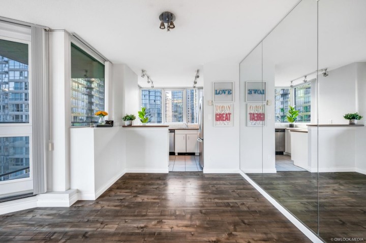 Photo 6 at 1806 - 588 Broughton Street, Coal Harbour, Vancouver West