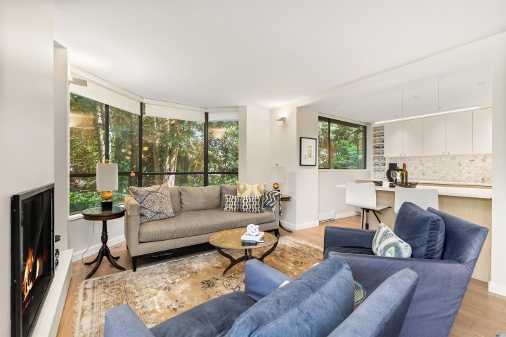 Photo 6 at 102 - 3905 Springtree Drive, Quilchena, Vancouver West