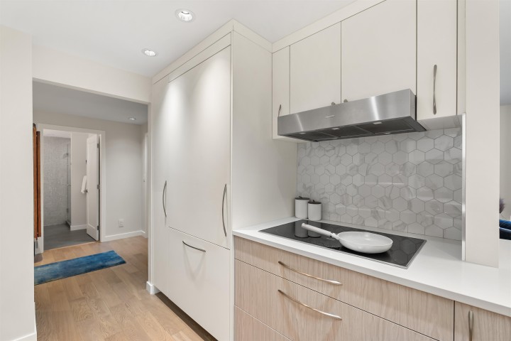 Photo 3 at 102 - 3905 Springtree Drive, Quilchena, Vancouver West