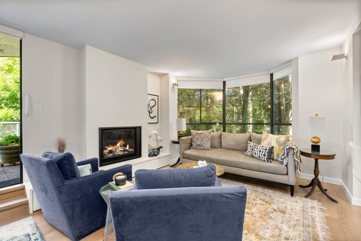 Photo 5 at 102 - 3905 Springtree Drive, Quilchena, Vancouver West