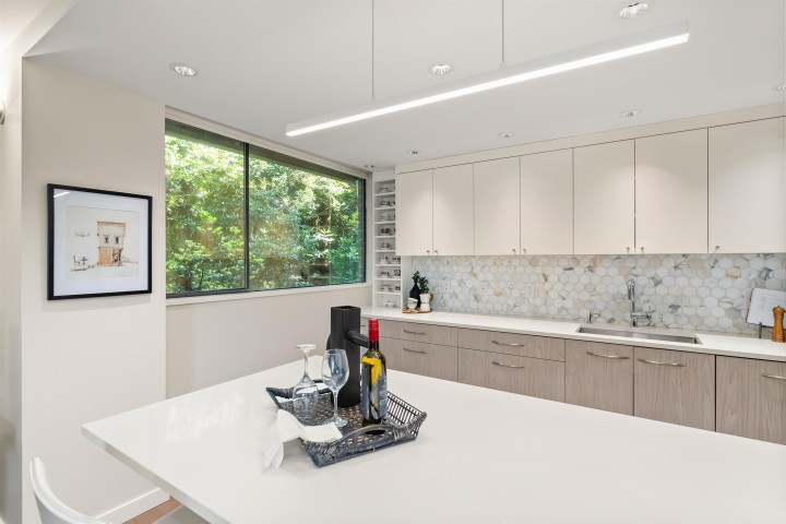 Photo 14 at 102 - 3905 Springtree Drive, Quilchena, Vancouver West