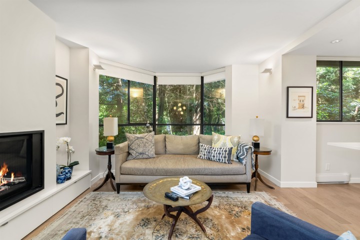 Photo 8 at 102 - 3905 Springtree Drive, Quilchena, Vancouver West