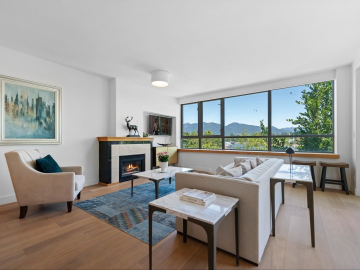 Photo 2 at L302 - 1550 Coal Harbour Quay, Coal Harbour, Vancouver West