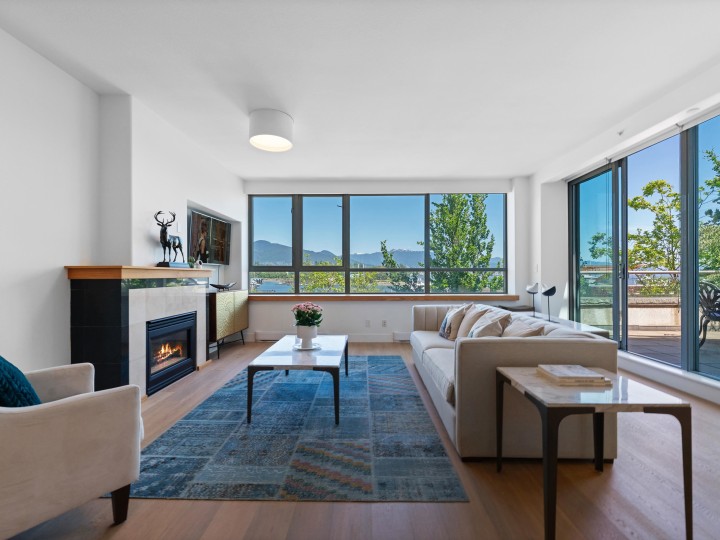 Photo 3 at L302 - 1550 Coal Harbour Quay, Coal Harbour, Vancouver West